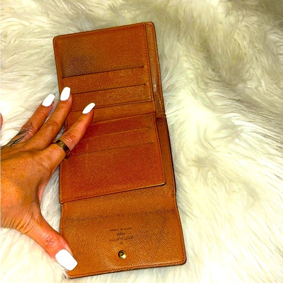 Louis Vuitton Double Mono Snap Wallet. Serial #: TH1917 - Picture 6 of 12